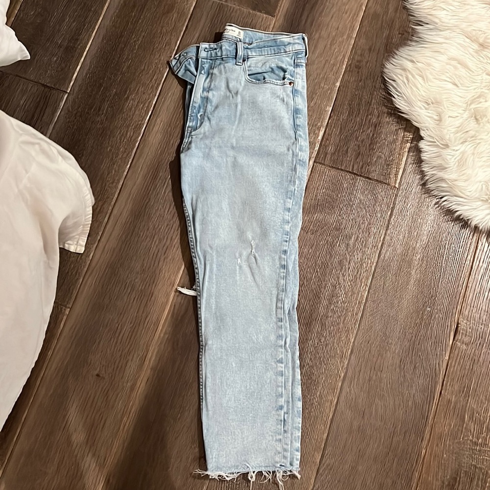 Abercrombie&Fitch- The Skinny High Rise Jeans